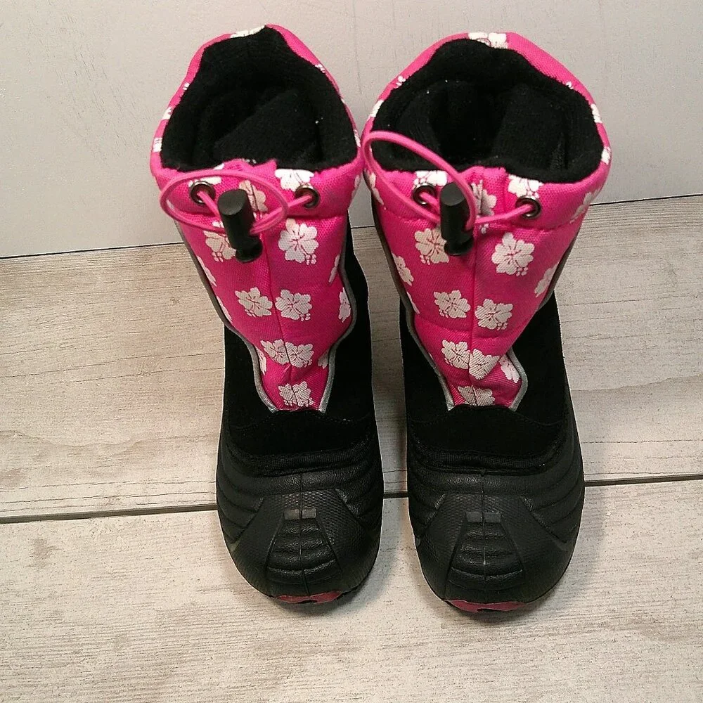 Harsh snow boots